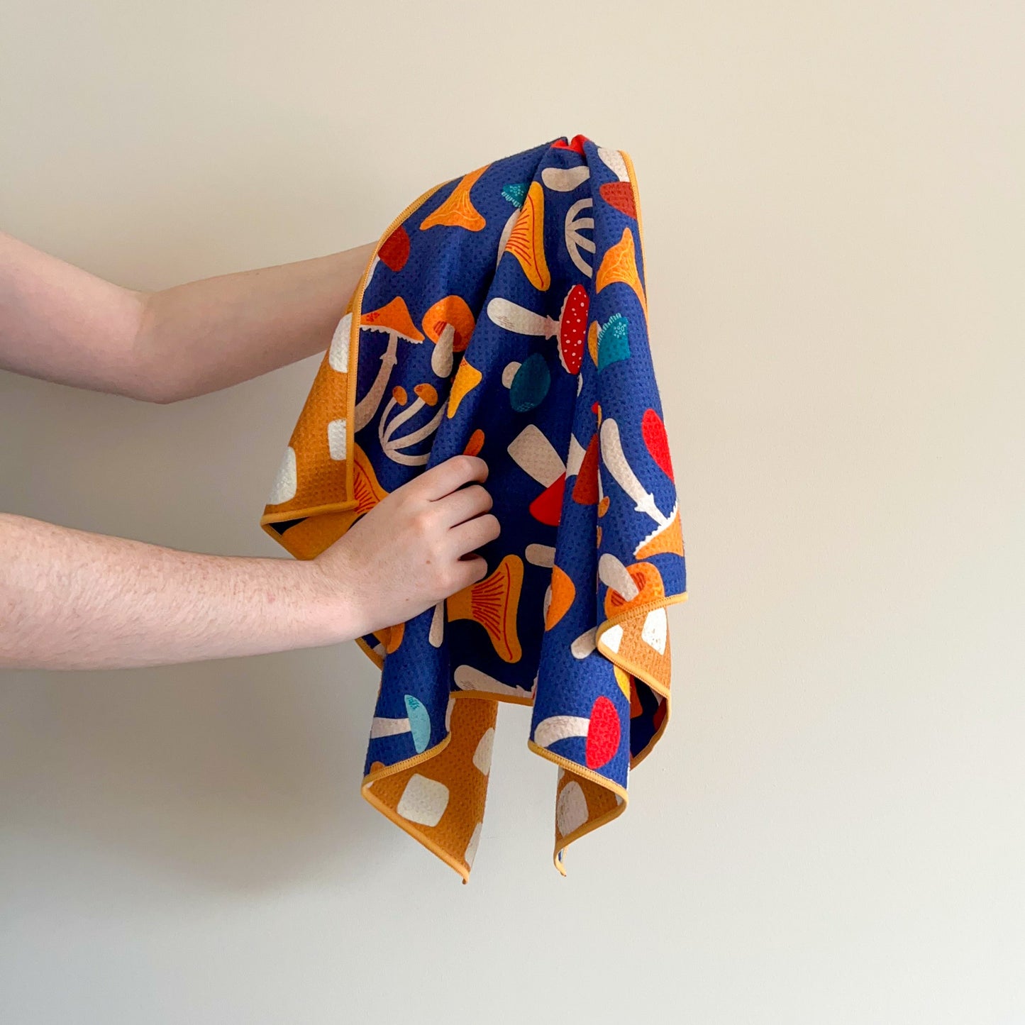 The Best Towel - Buzzee - Kitchen Tea Towel , dish towel & Hand towel - double sided towel