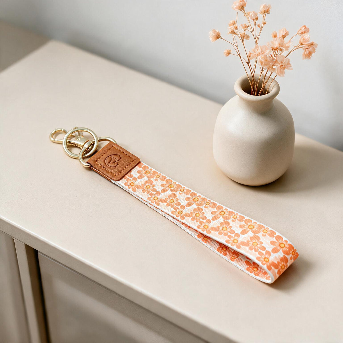 Trendy Hands-free keychain wristlet - BLUSH