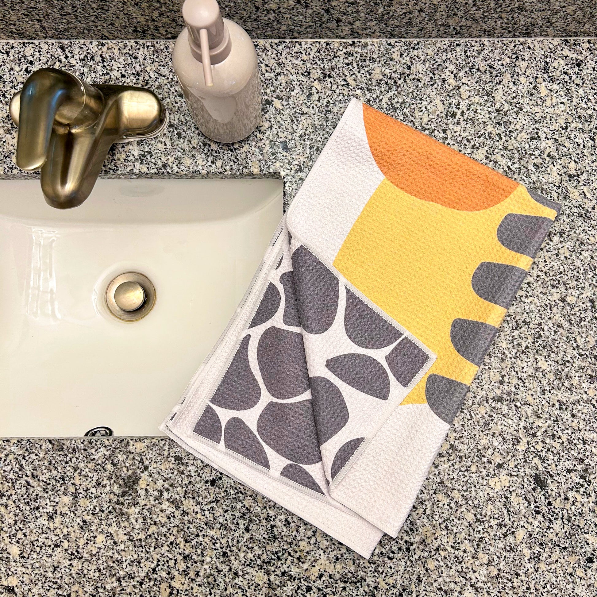 The Best Towel - Buzzee - Kitchen Tea Towel , dish towel & Hand towel - double sided towel
