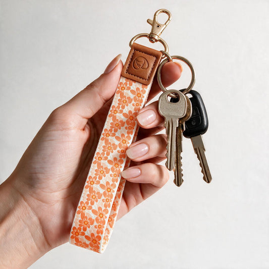 Trendy Hands-free keychain wristlet - BLUSH