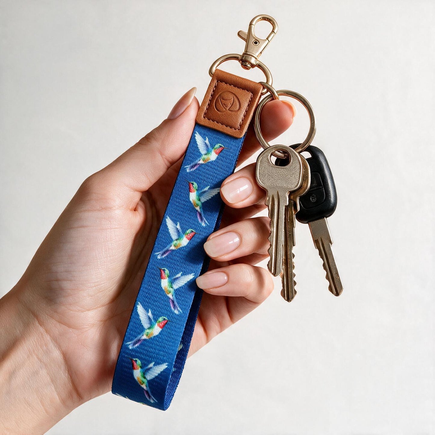 Trendy Hands-free keychain wristlet - HUMMINGBIRD