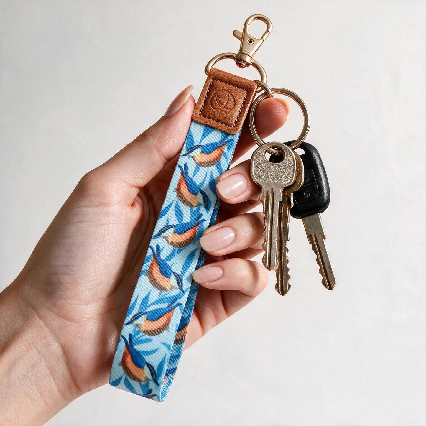 Trendy Hands-free keychain wristlet - NUTHATCH