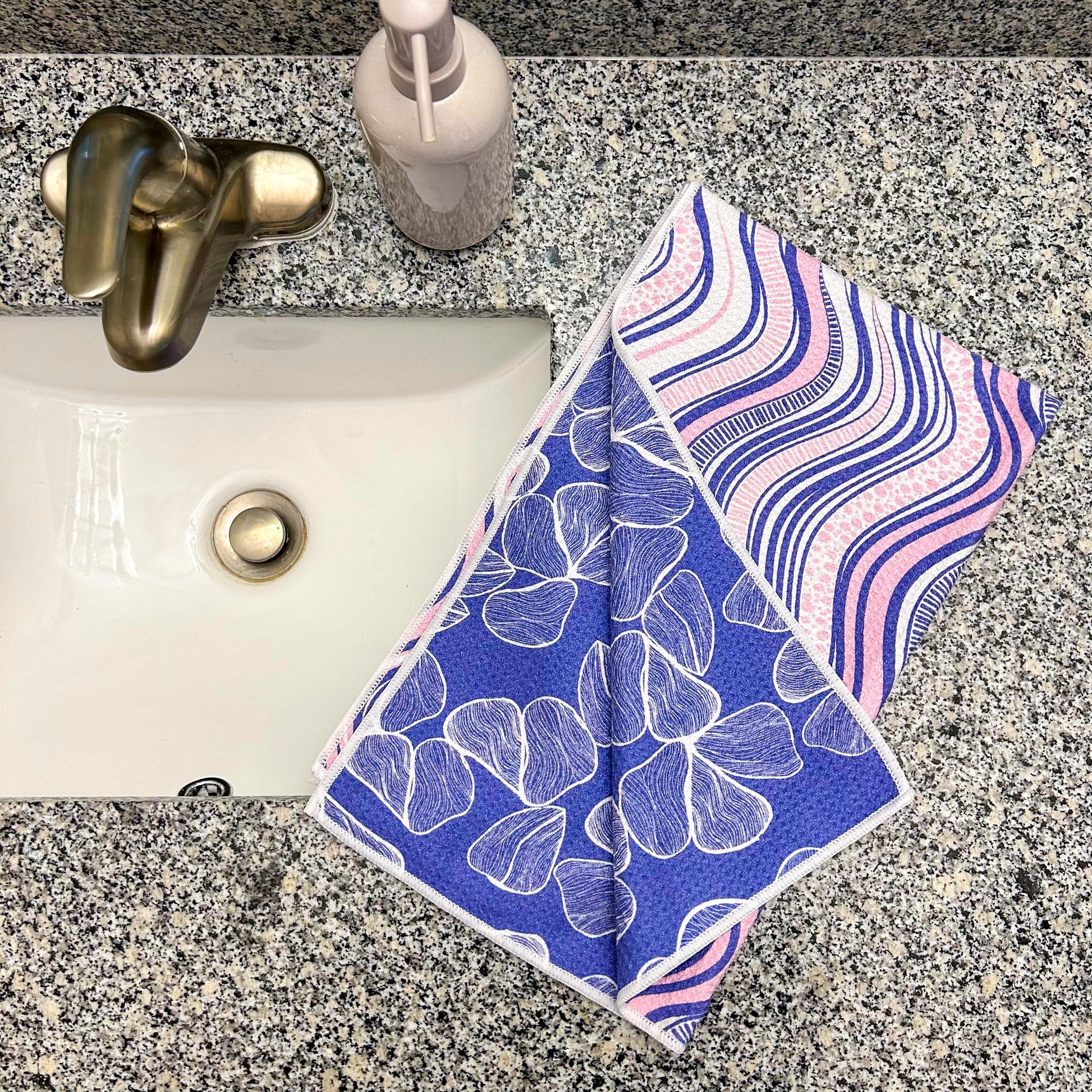 The Best Towel - Buzzee - Kitchen Tea Towel , dish towel & Hand towel - Waves - double sided towel